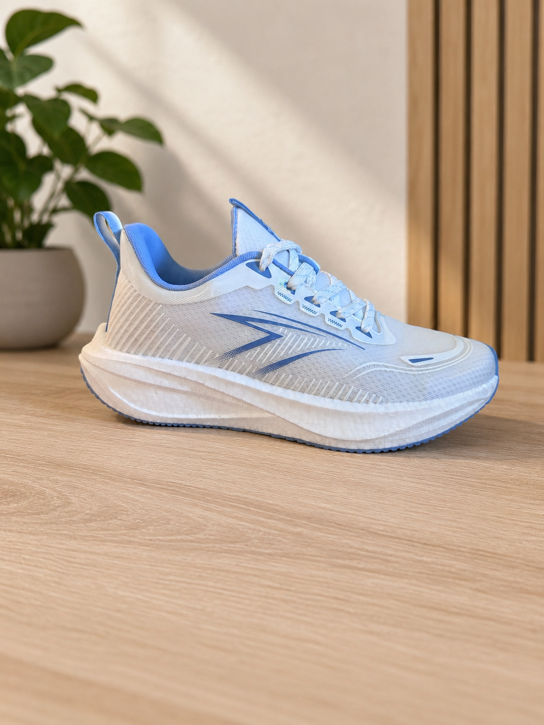 The reno runner white blue
