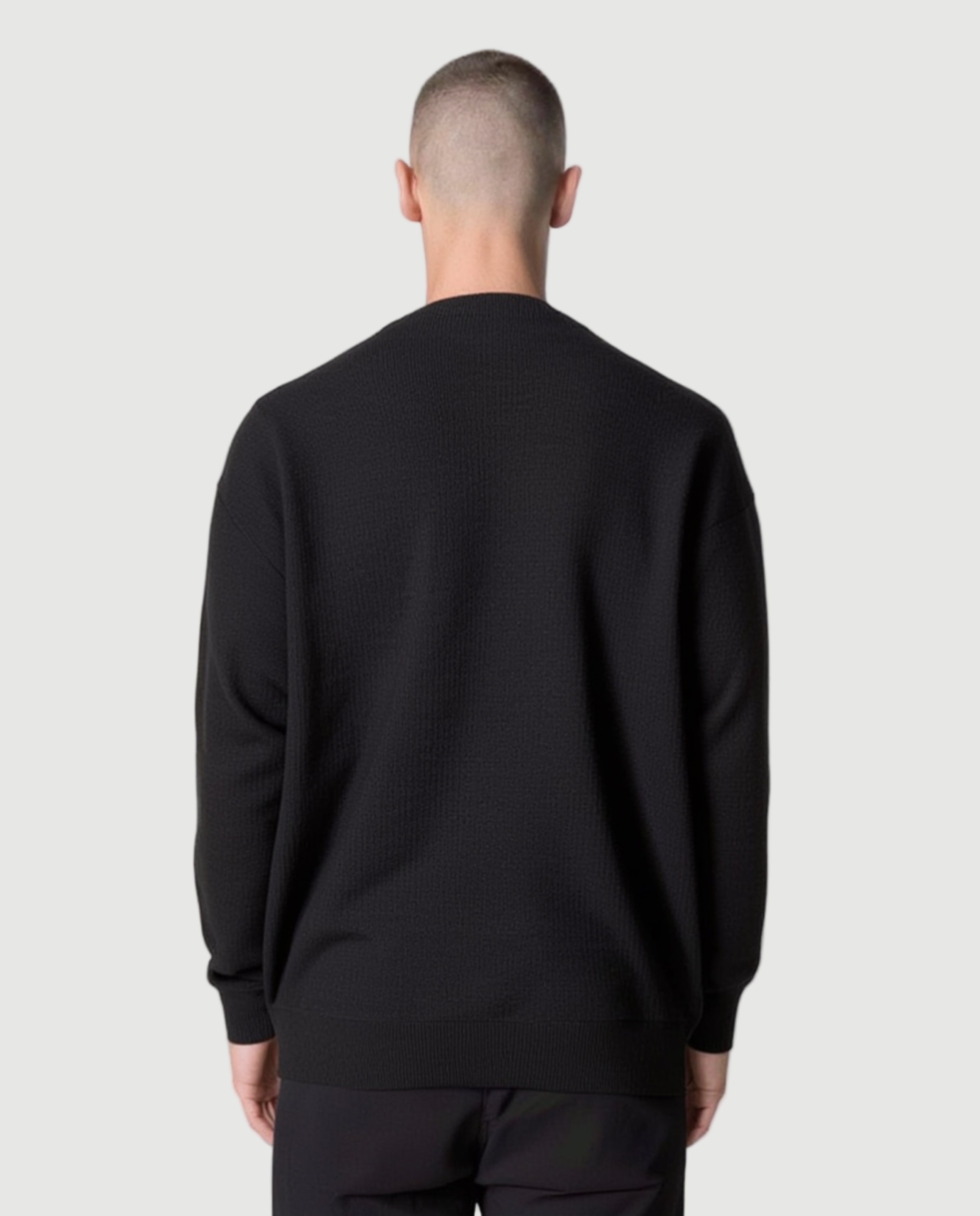 Flower embroidered crewneck black