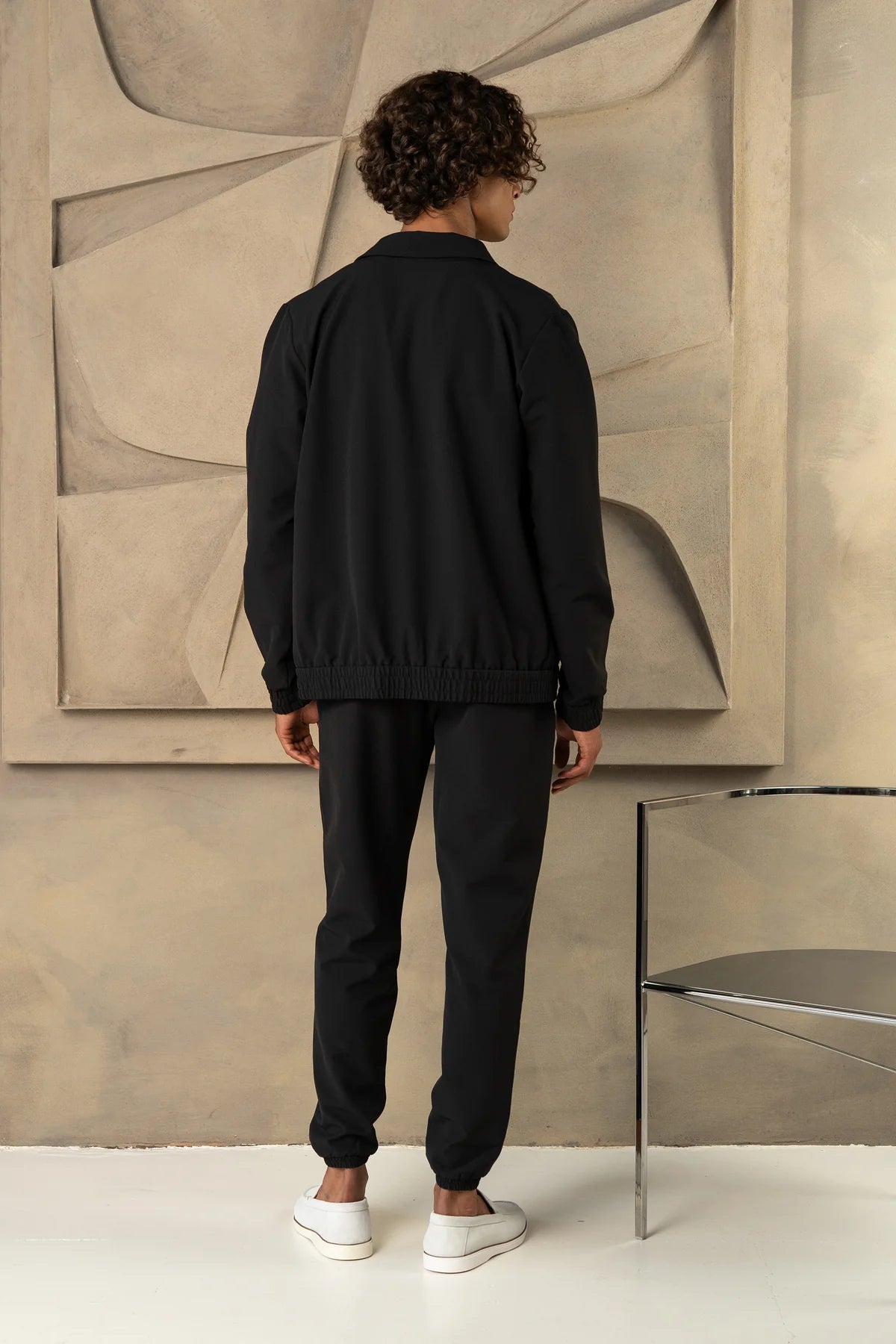 The milano suit black