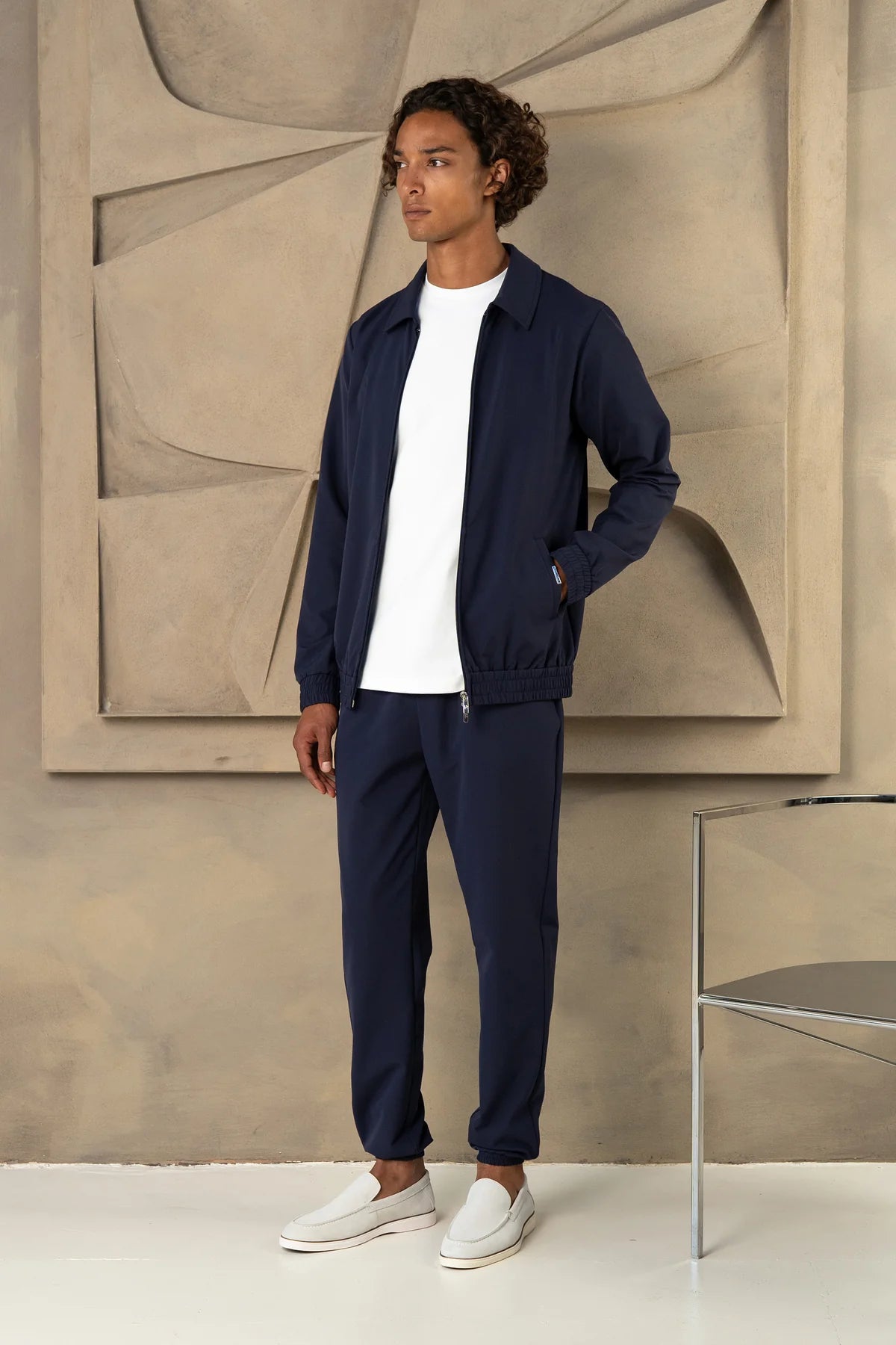 The milano suit navy