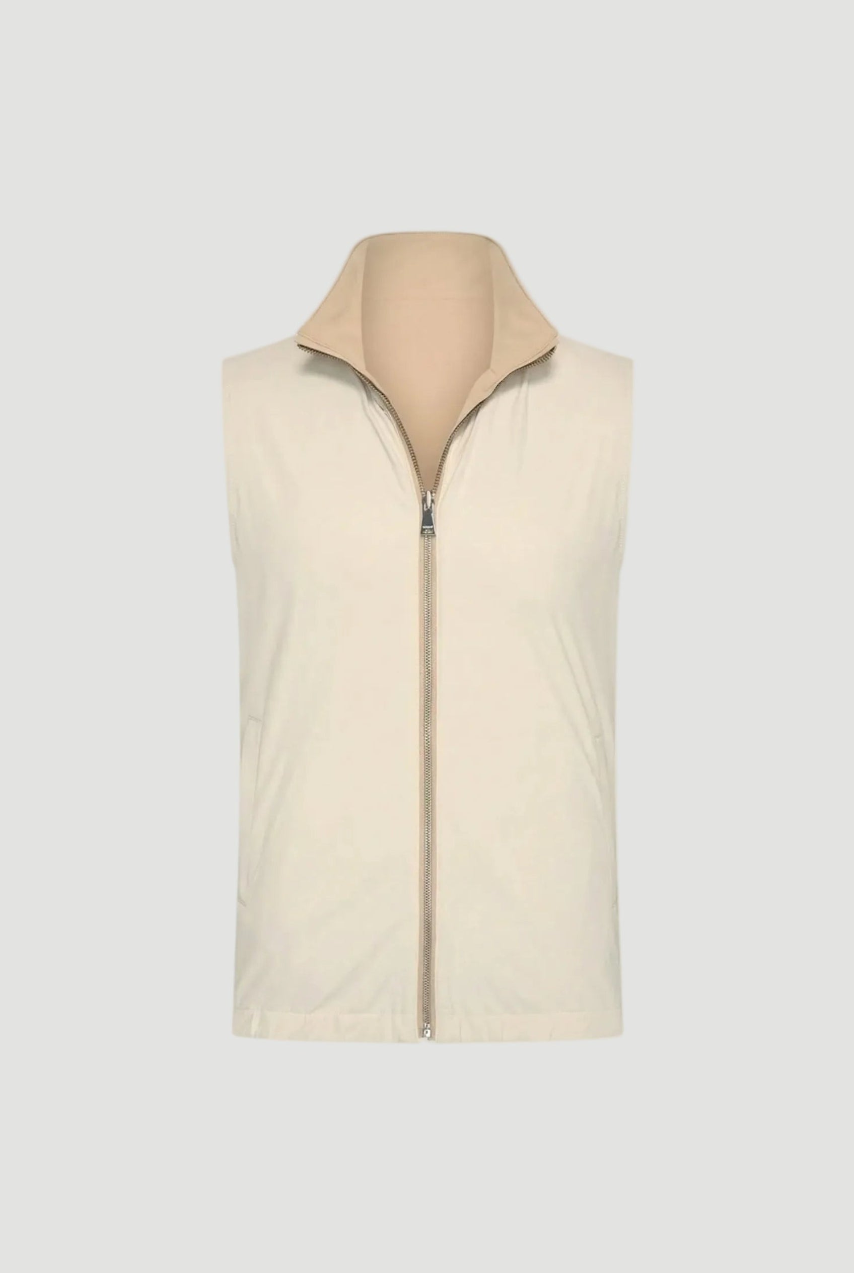 The Chesto Bodywarmer sand/kit