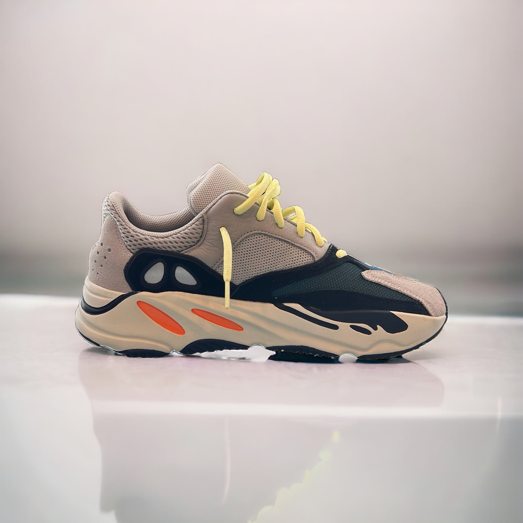 Adidas yeezy sale boost 700 v1