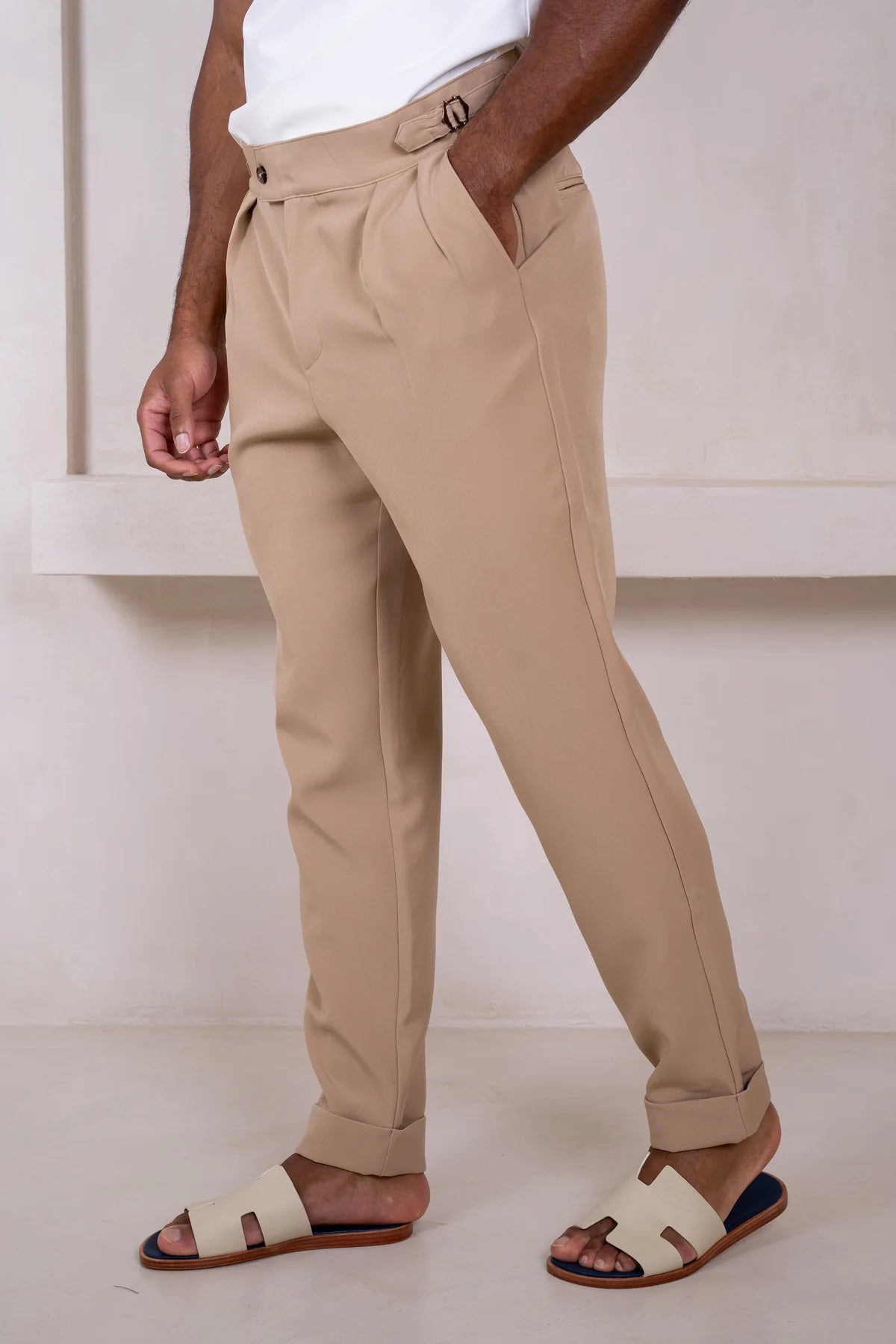 Linea pleated trousers beige