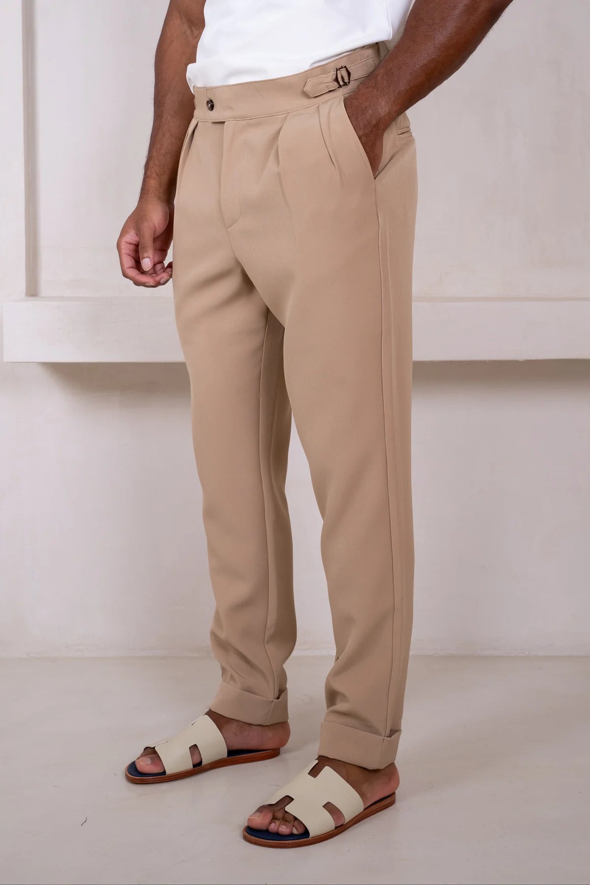 Linea pleated trousers beige