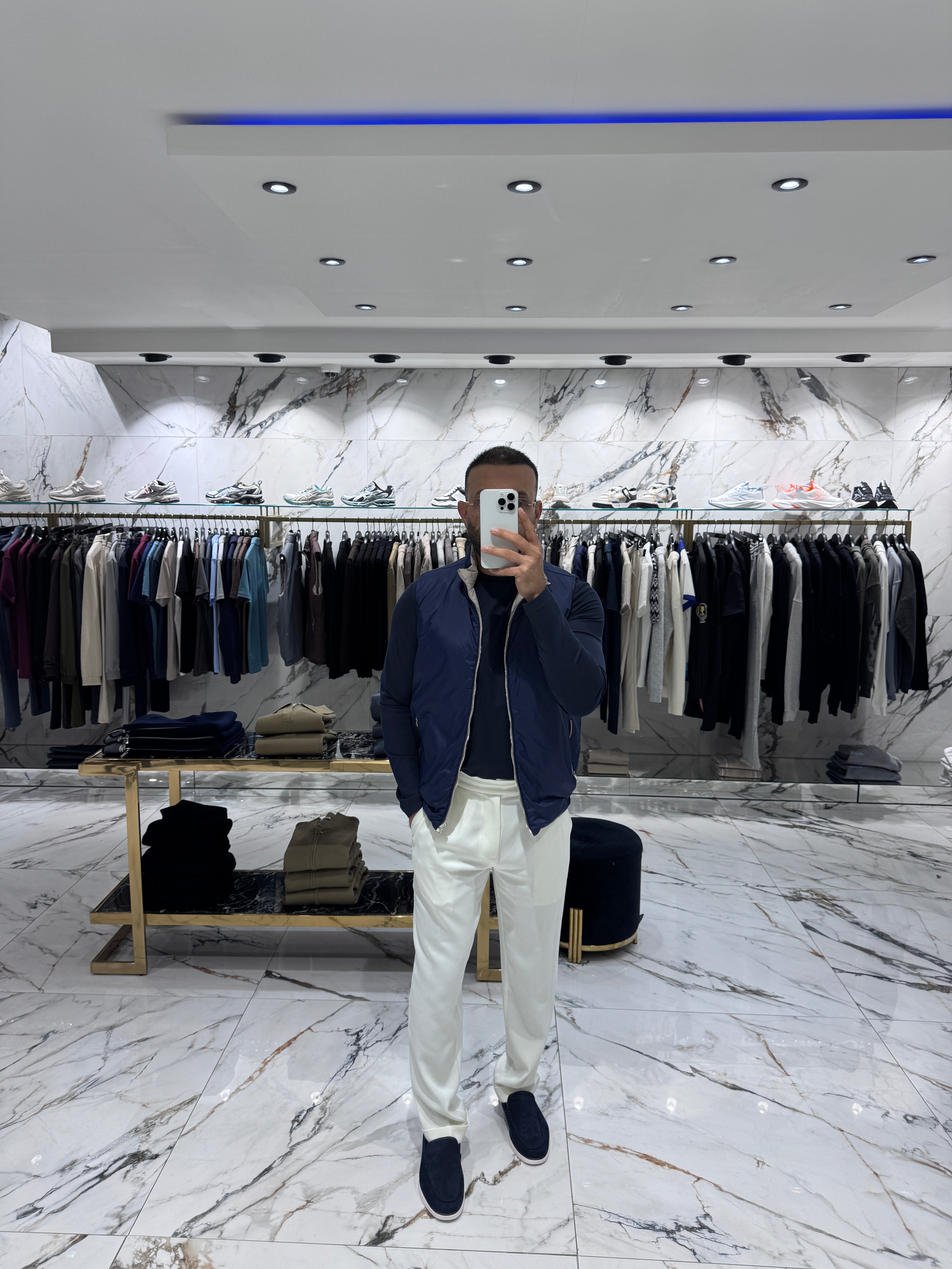 The donza gillet navy kit