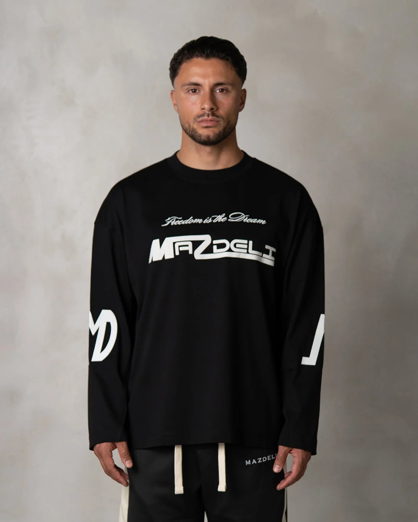 DREAM LONGSLEEVE - BLACK