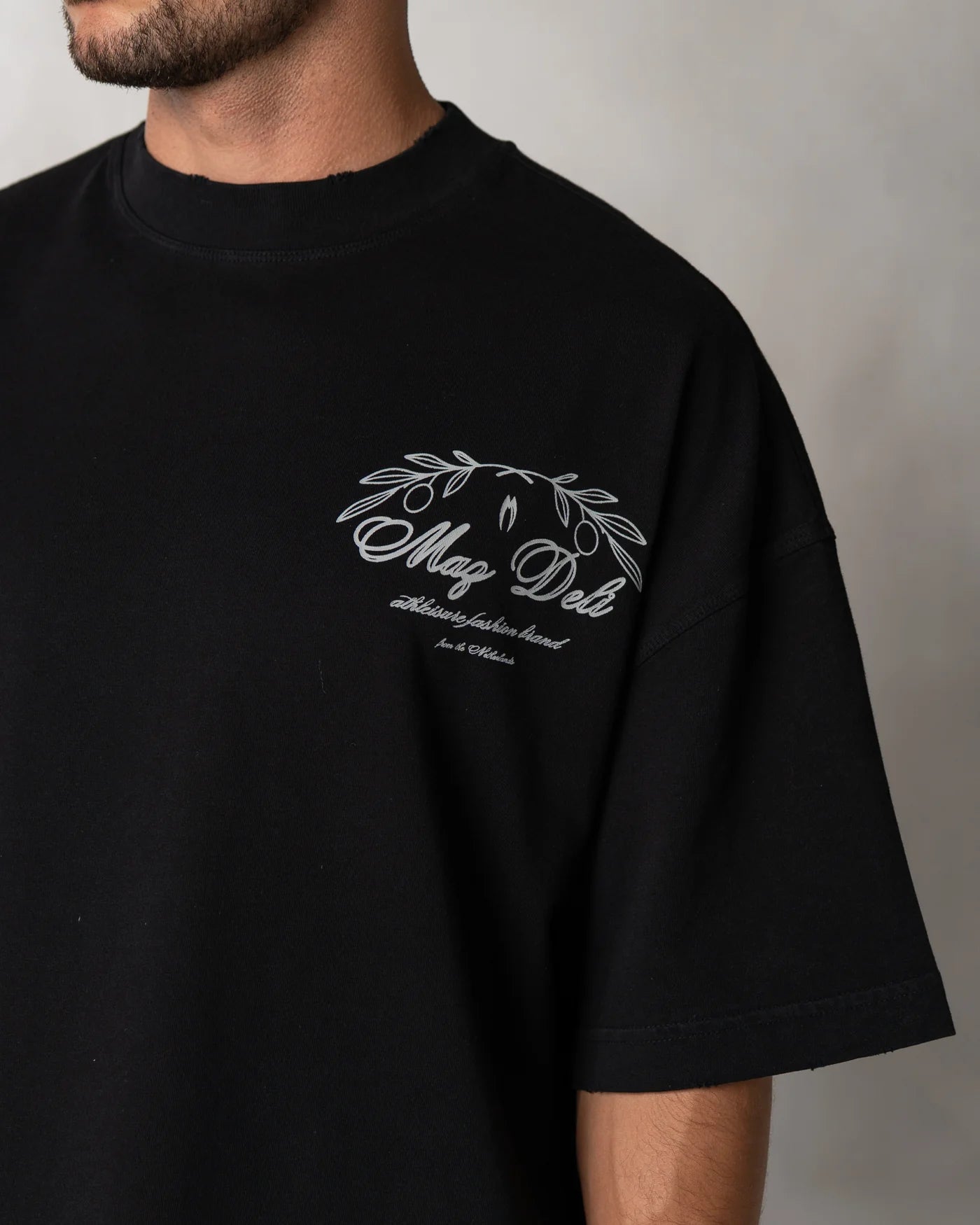 LEAF T-SHIRT - BLACK