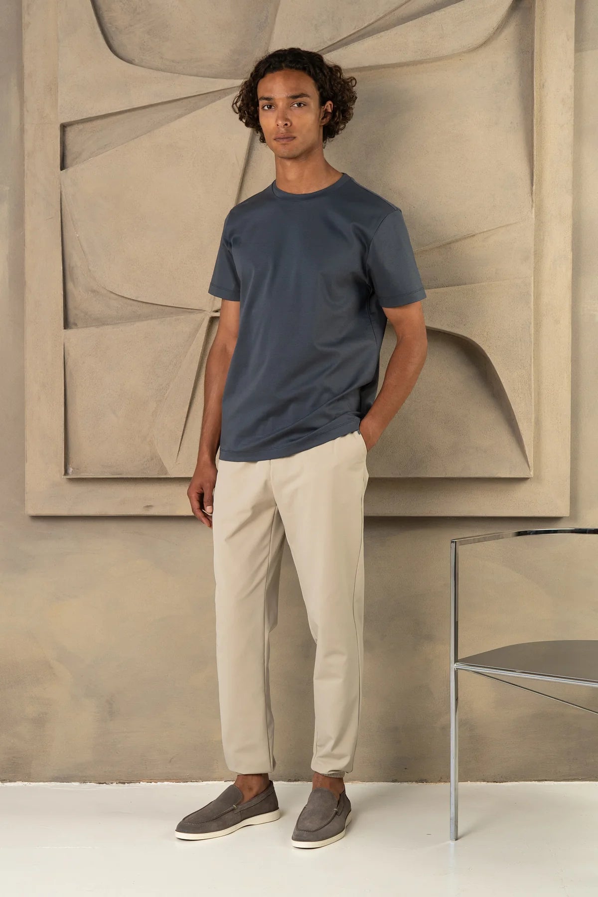 The capri t-shirt graphite