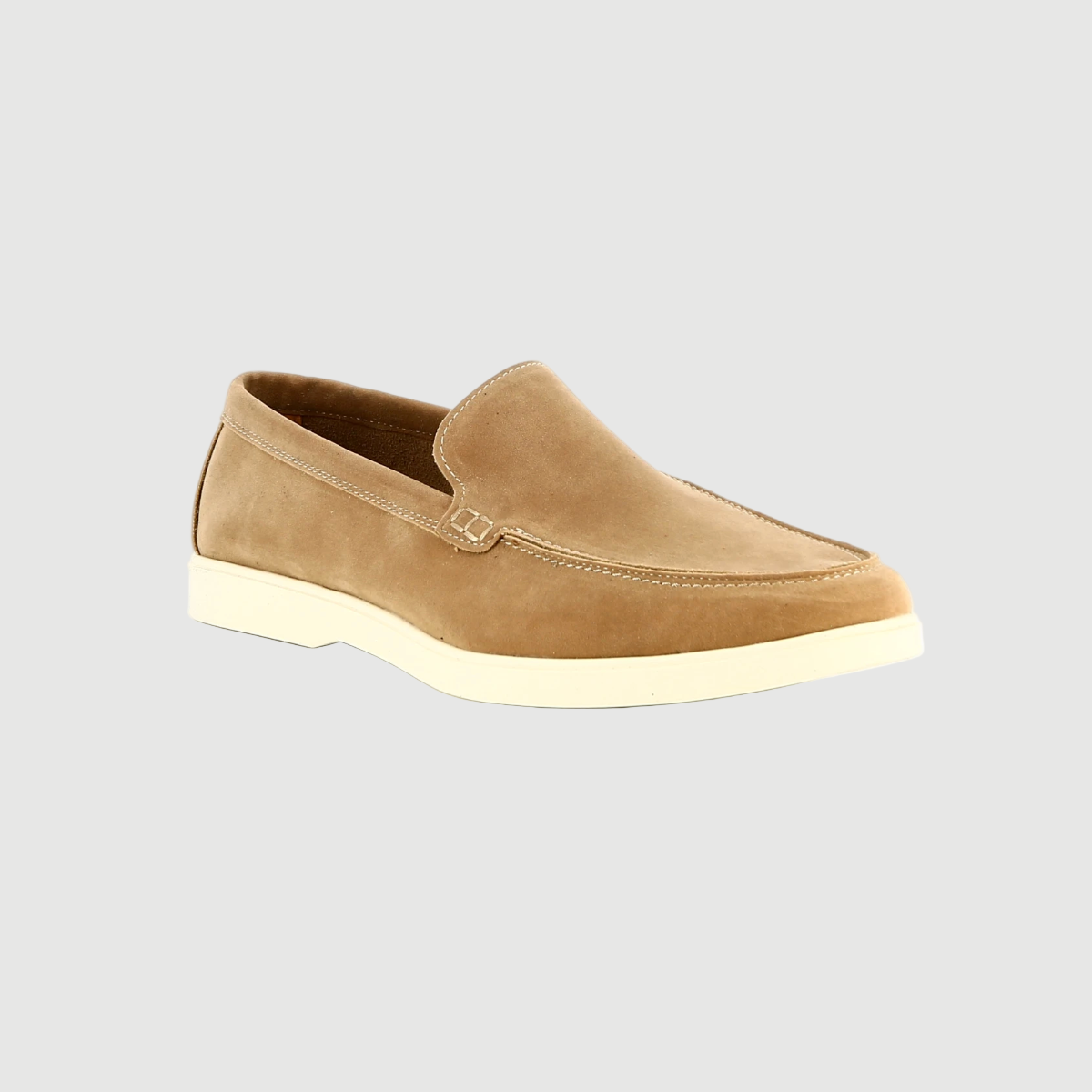 The classic loafer beige