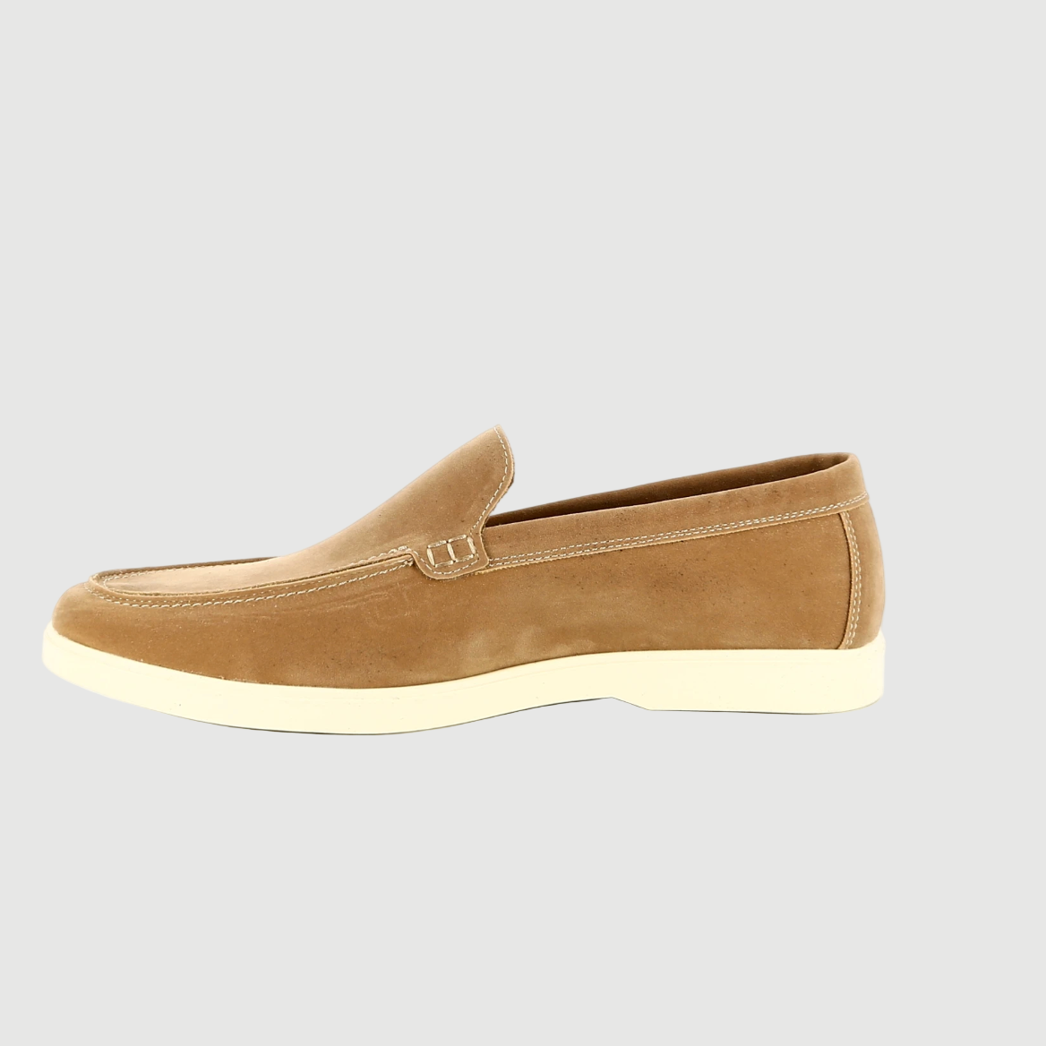 The classic loafer beige